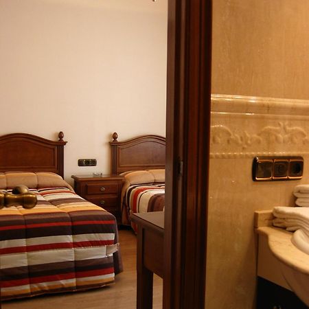 ホテル オスタル グラナダ サラマンカ エクステリア 写真